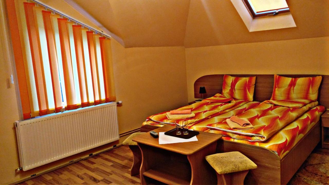 Picnic Panzio Bed and Breakfast Lunca de Sus Buitenkant foto