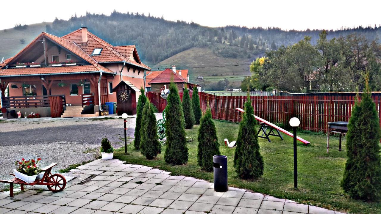 Picnic Panzio Bed and Breakfast Lunca de Sus Buitenkant foto