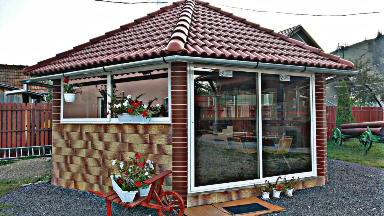 Picnic Panzio Bed and Breakfast Lunca de Sus Buitenkant foto